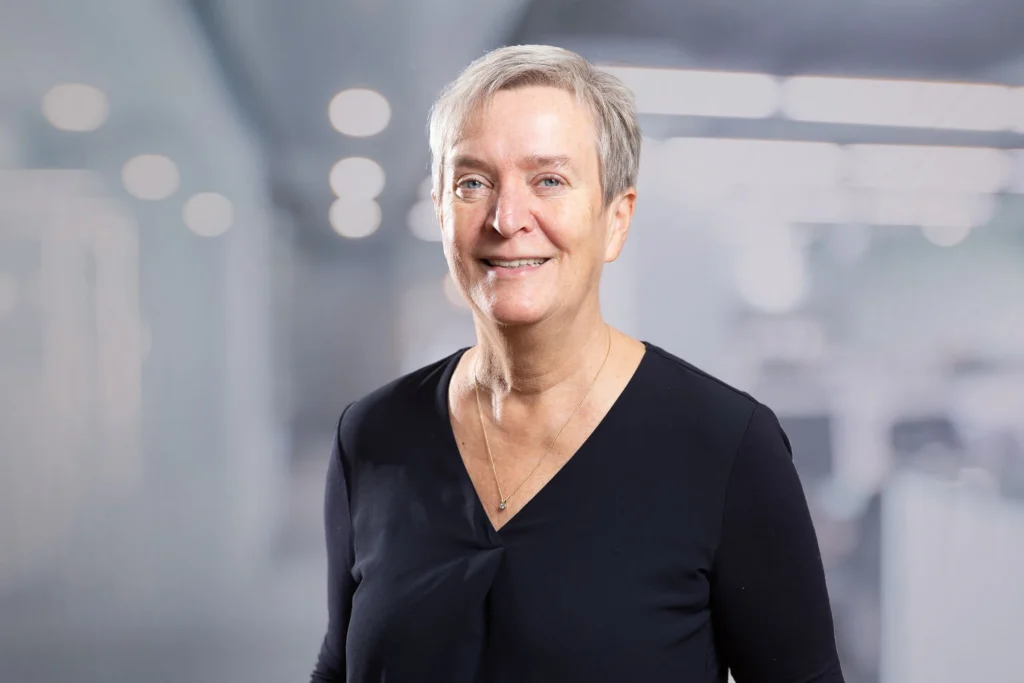 Portraitfoto von Ruth Becker-Prox, Rechtsanwältin und Gründerin der Kanzlei Ruth Becker-Prox & Anne Esser in Düren